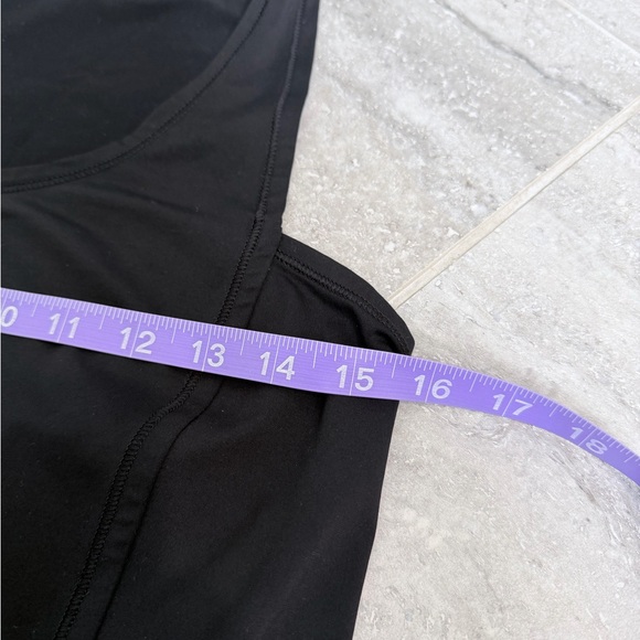 Lululemon Black Yoga Tank Open Lattice Back Athletic Top Women’s Size 6 - Picture 9 of 13